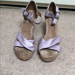 Toms Lavender canvas wedges